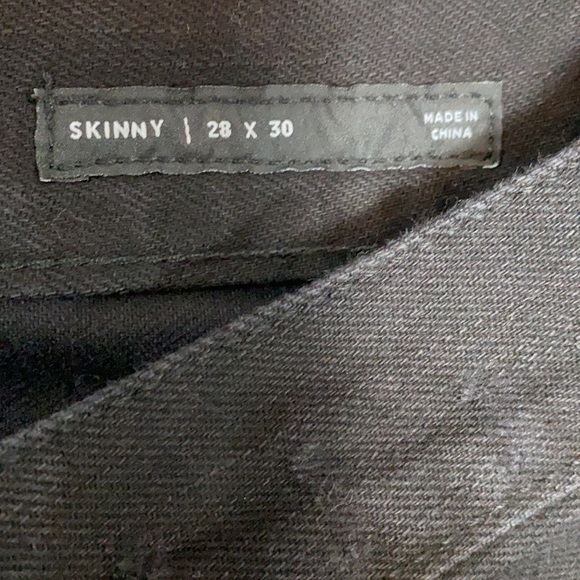 Black Skinny Distressed Jeans 28x30 - Picture 13 of 13